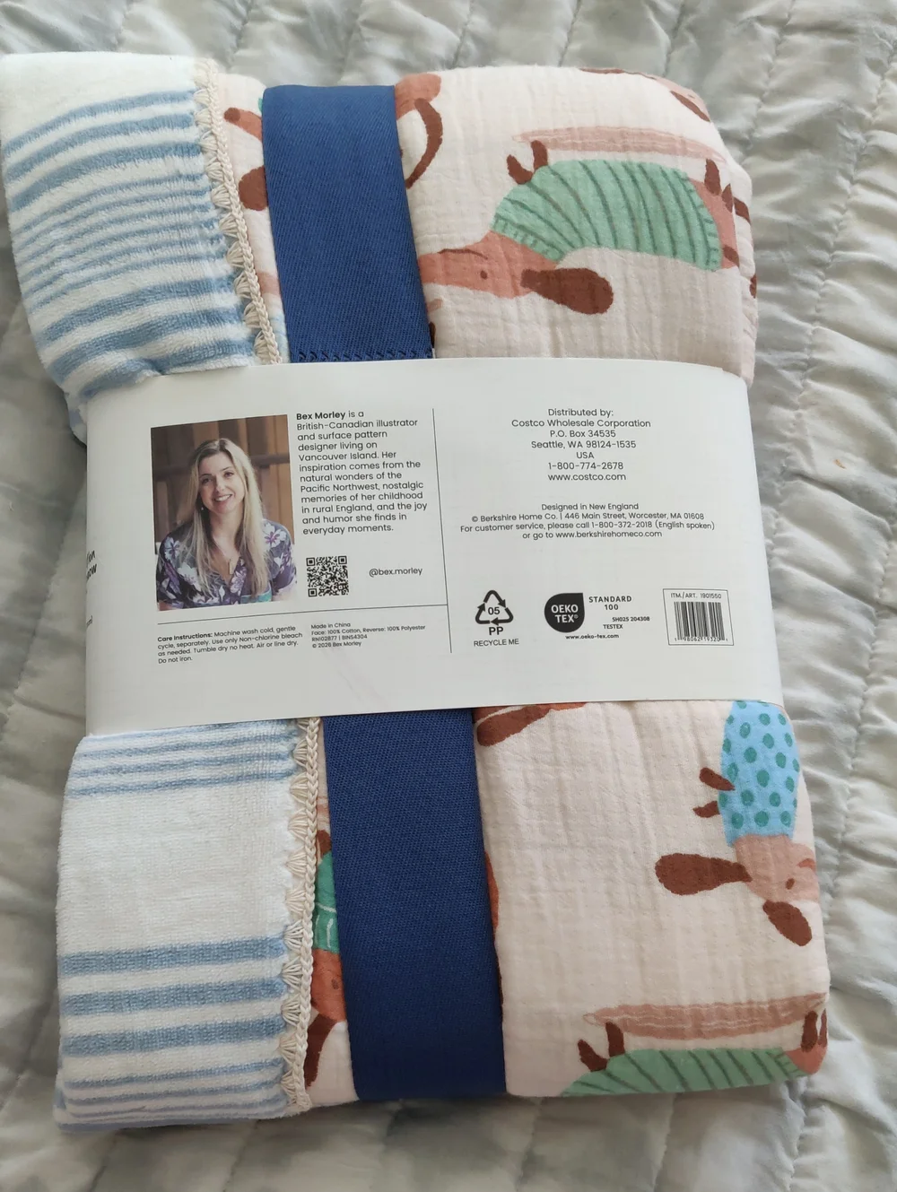 New!Artist Collection Cotton Gauze Throw with Plush Reverse Dachshund Dog Y2K